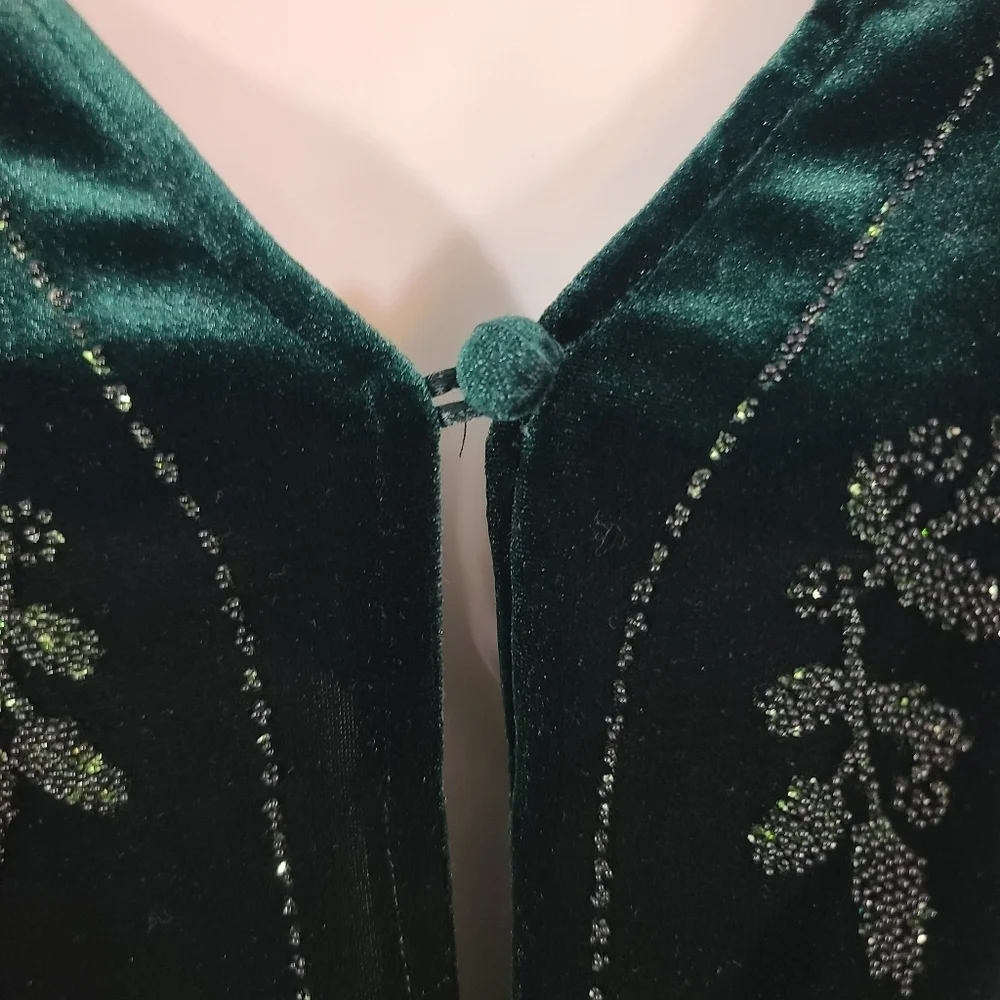 Vintage Green Velvet Beaded Cardigan, Sz 14P - Picture 3 of 7